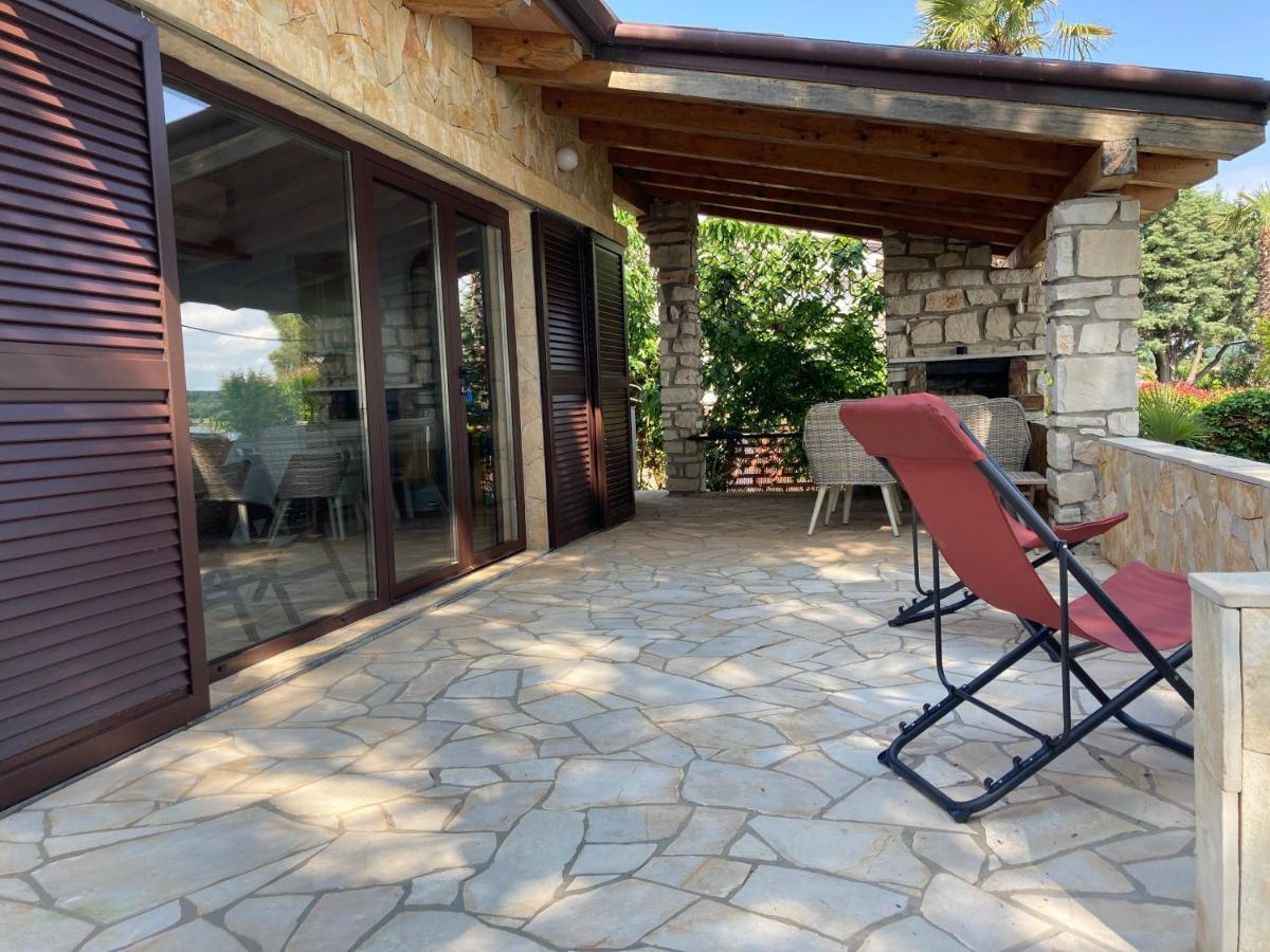 Karigador Beach House Екстер'єр фото